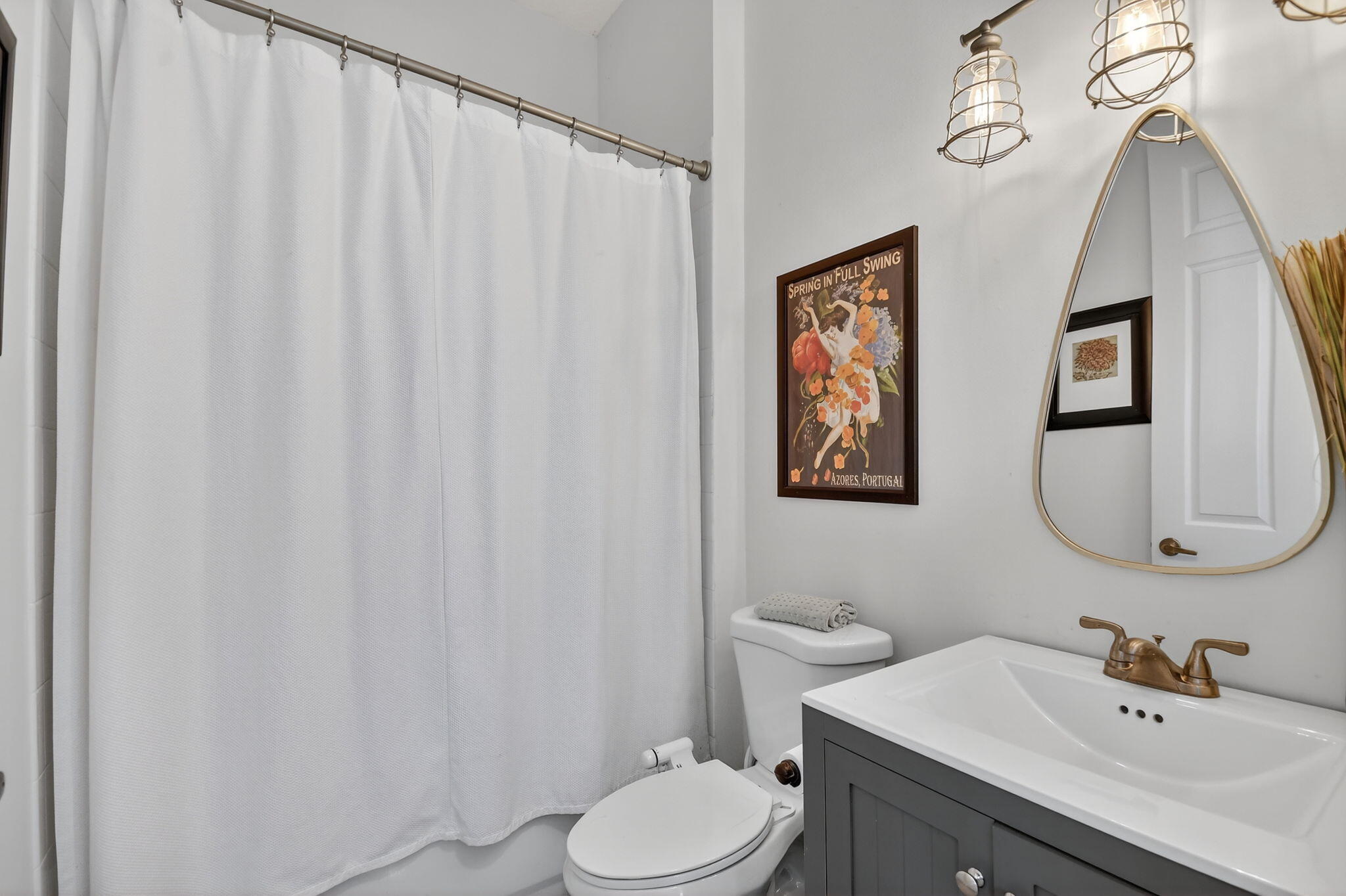 JOURNEYS END 1 - Residential