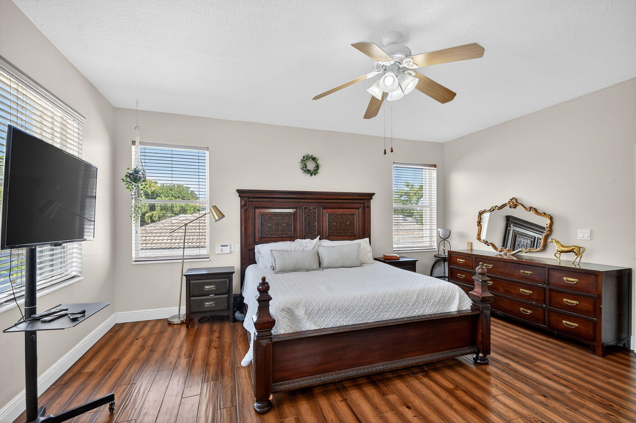 JOURNEYS END 1 - Residential