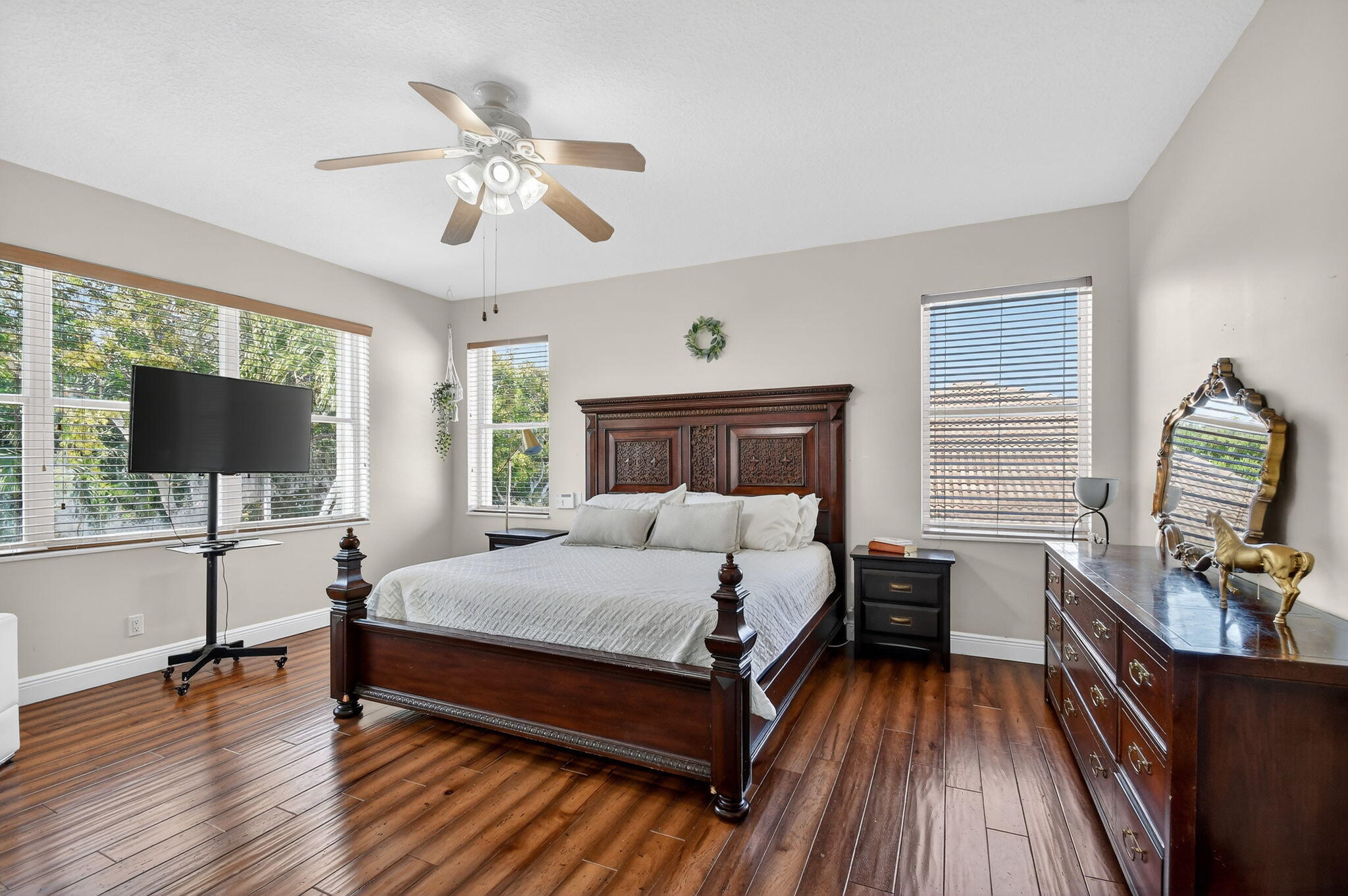 JOURNEYS END 1 - Residential