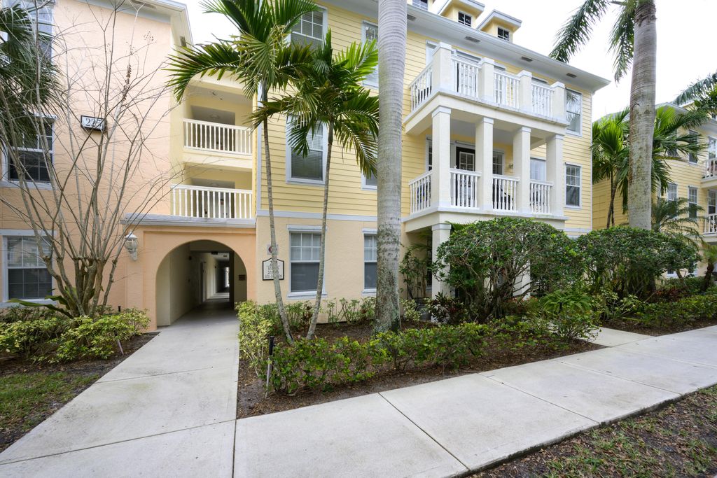 Photo of 225 Murcia Drive #303, Jupiter, FL 33458 (MLS # R10954173)
