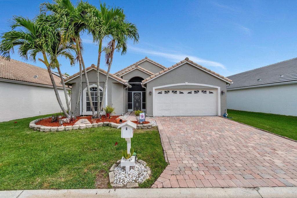 Photo of 7751 Great Glen Circle, Delray Beach, FL 33446 (MLS # R11084433)