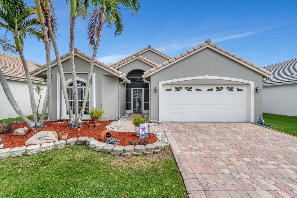 Photo of 7751 Great Glen Circle, Delray Beach, FL 33446 (MLS # R11084433)