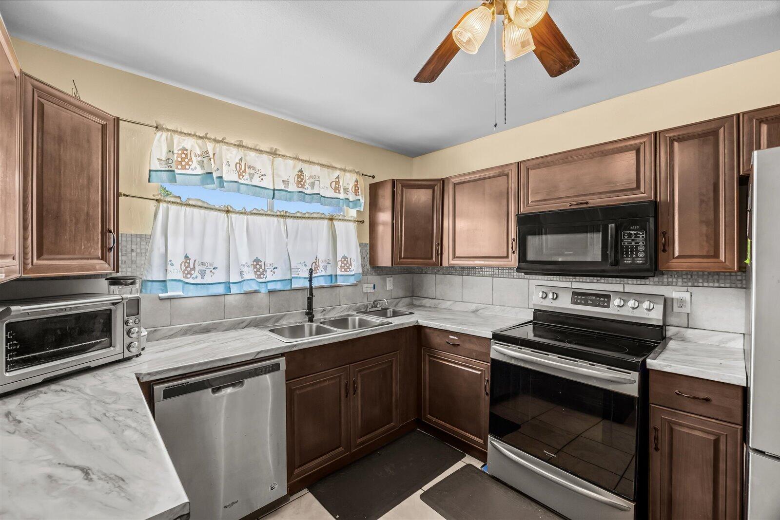 PORT ST LUCIE SECTION 49 - Residential