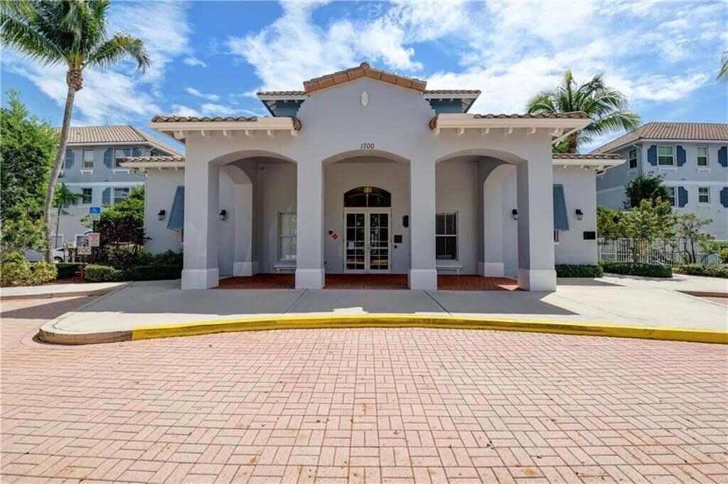 RENAISSANCE COMMONS PUD - Residential Lease