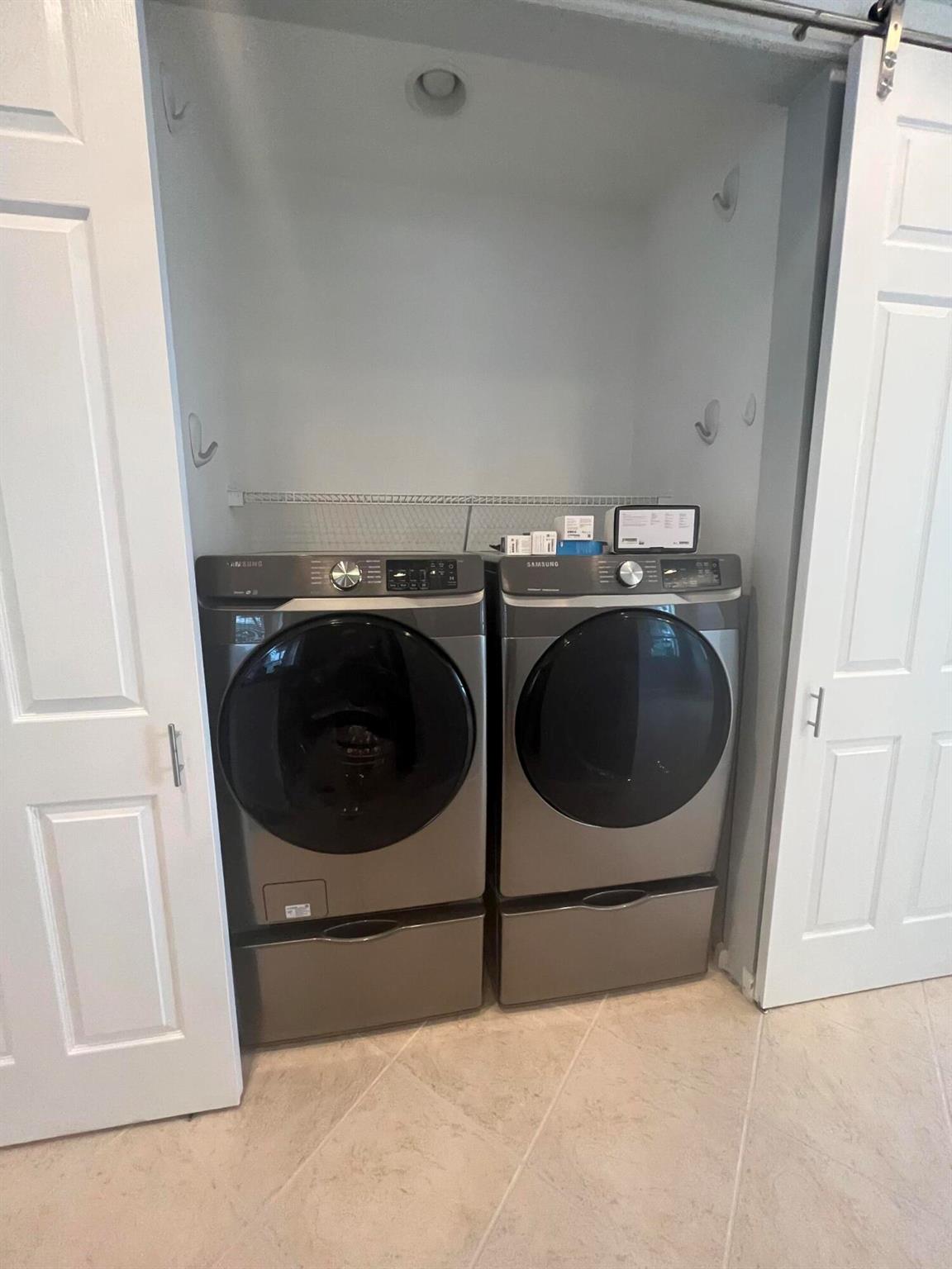 RENAISSANCE COMMONS PUD - Residential Lease