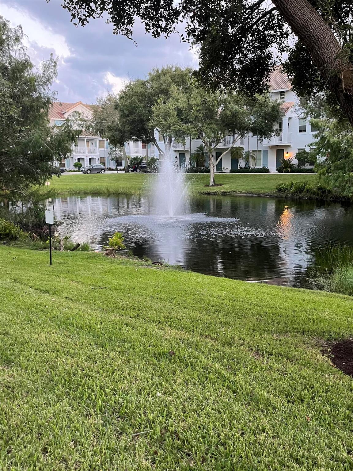 RENAISSANCE COMMONS PUD - Residential Lease