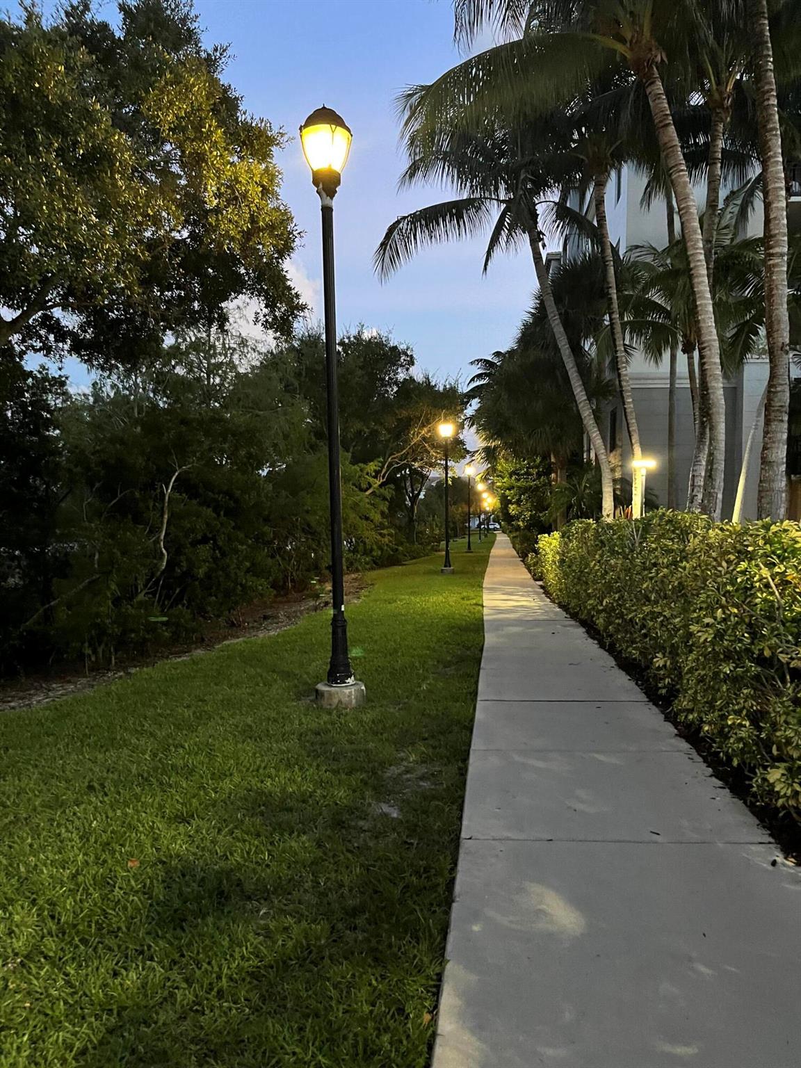 RENAISSANCE COMMONS PUD - Residential Lease