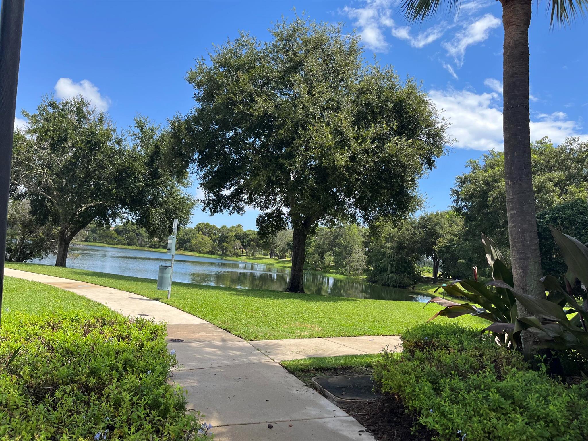 RENAISSANCE COMMONS PUD - Residential Lease