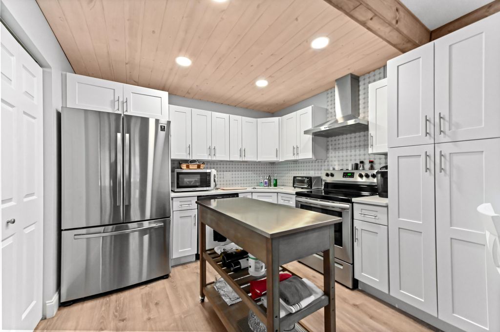 Photo of 121 Lake Pine Circle #A1, Greenacres, FL 33463 (MLS # R11103136)