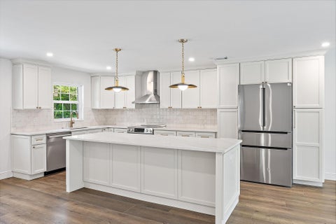 Photo of 109 E RIVERSIDE Drive, Jupiter, FL 33469 (MLS # B26064269)