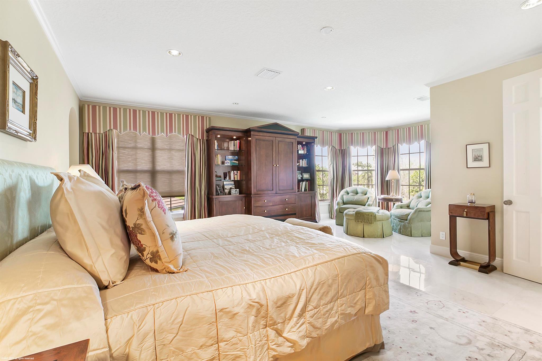 PALM BEACH POINT - Residential