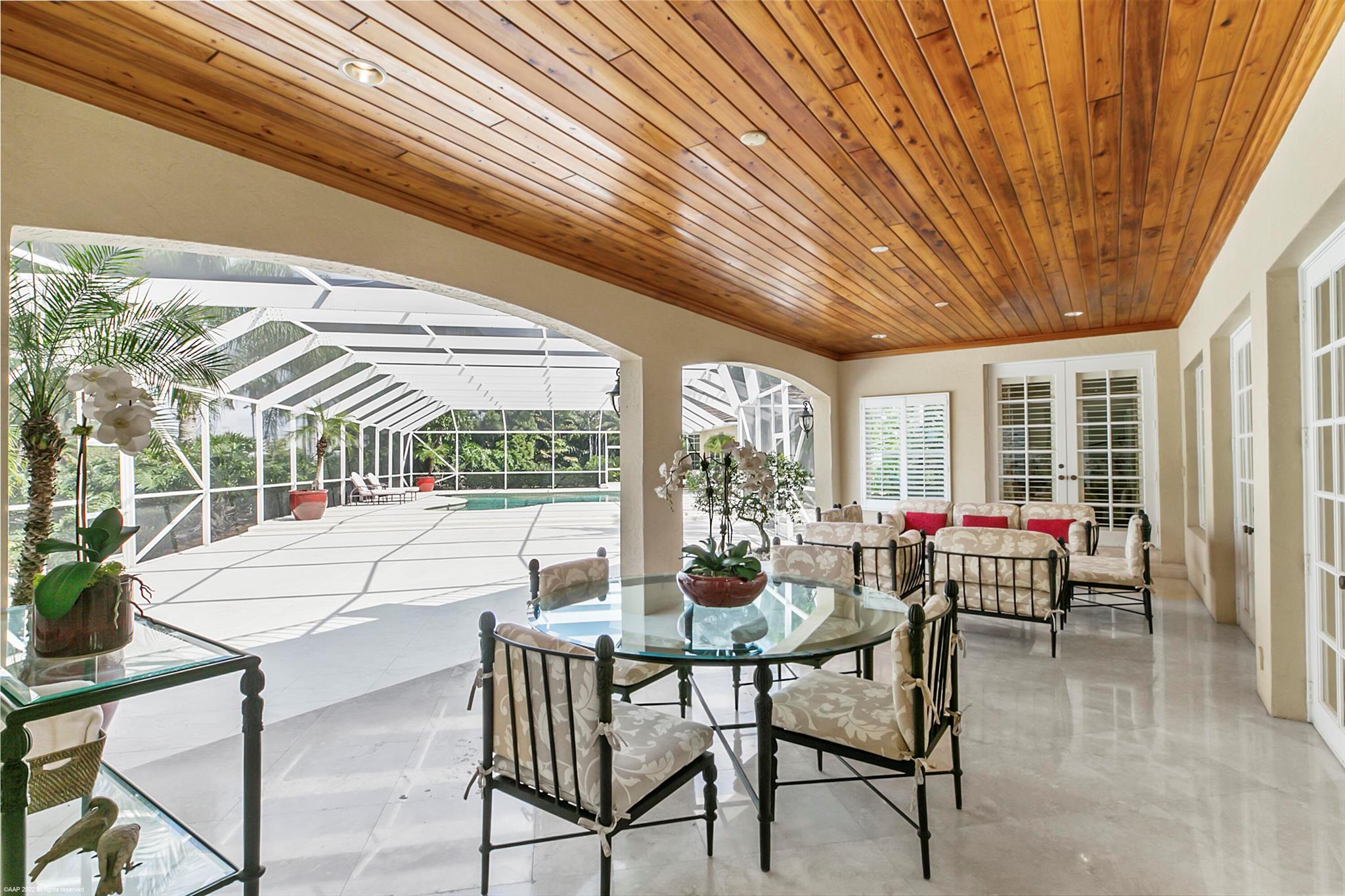 PALM BEACH POINT - Residential