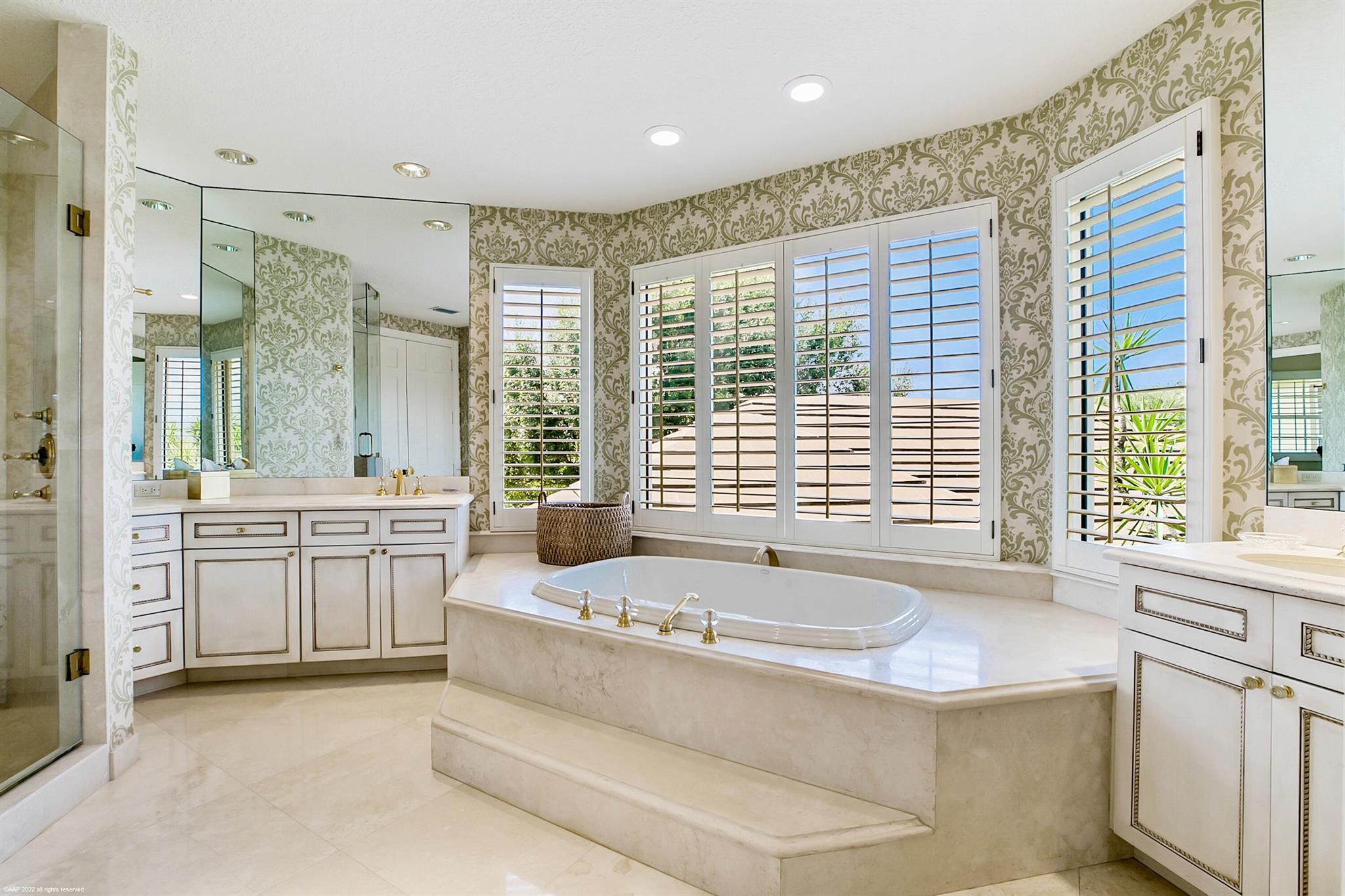 PALM BEACH POINT - Residential