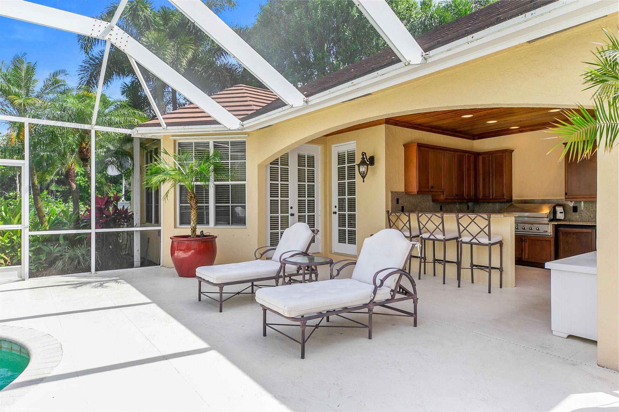 PALM BEACH POINT - Residential