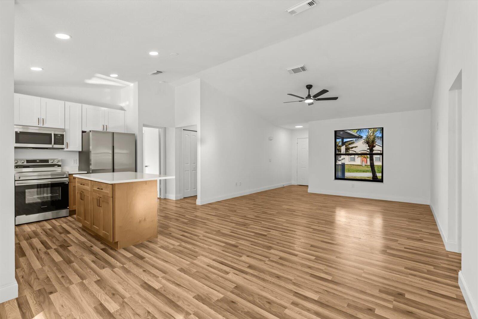 PORT ST LUCIE SECTION 4 - Residential