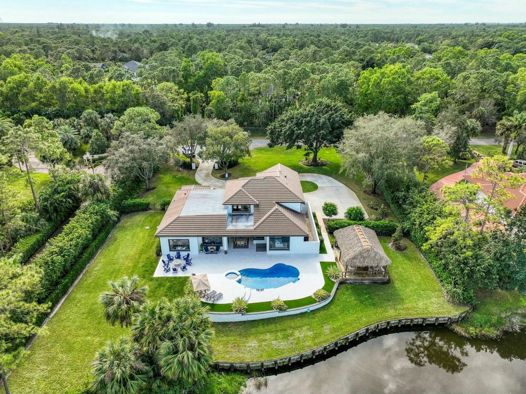 Photo of 1216 SE Colony Way, Jupiter, FL 33478 (MLS # R11097944)