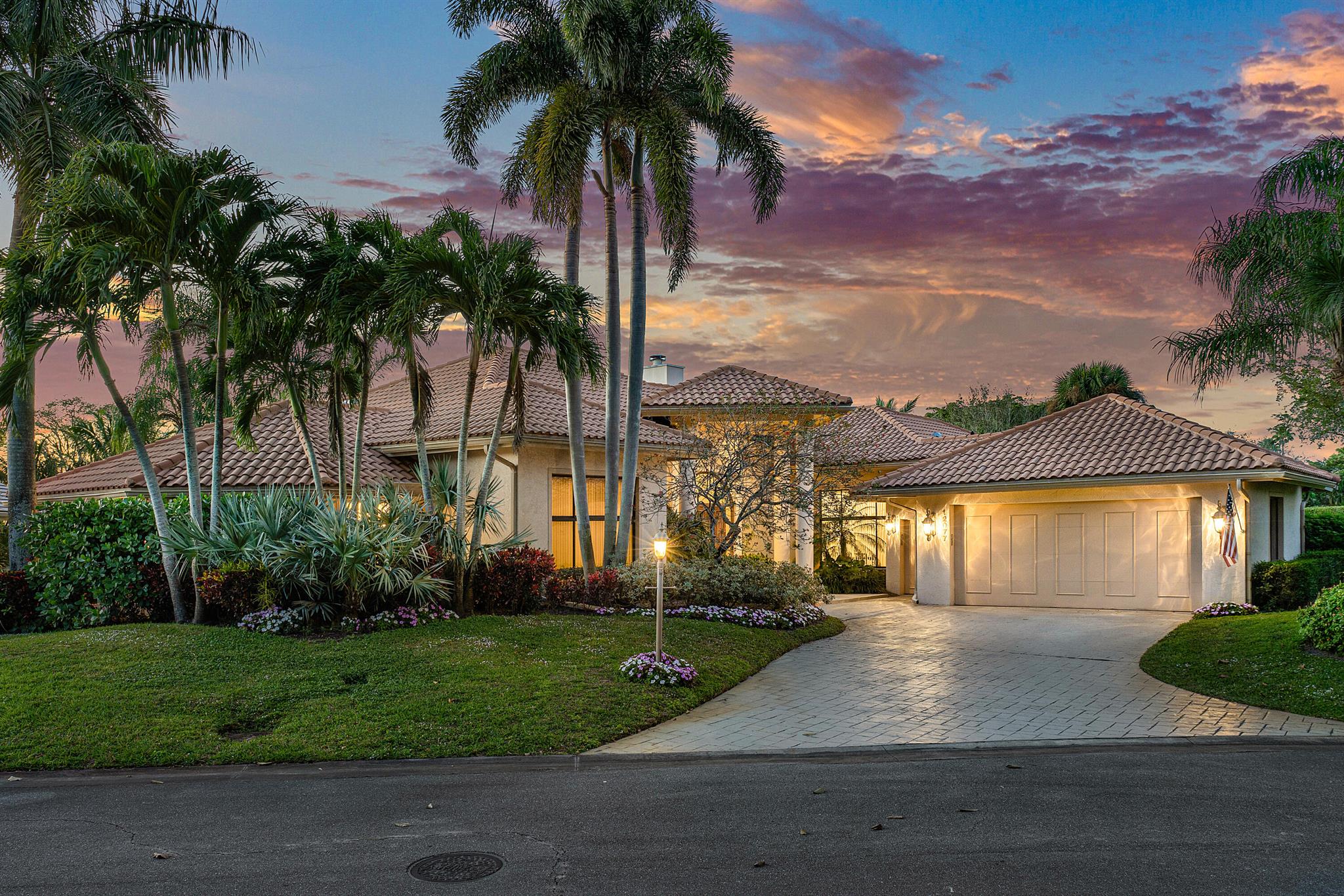 Stunning 4 BR, 4 BA home in Delray Dunes Golf and Country Club. Immaculately maintained single story home boasts grand vaulted ceilings, split bedroom floor plan, brand new kitchen with gas stove, new cabinets, large island, all updated appliances. Formal areas include living and dining with 2 sided fireplace and bar. Expansive primary suite has built in his and her walk in closets. Newly renovated Primary bath has his and her sinks, a huge walk in shower with dual shower heads and a separate soaking tub. Outdoor entertaining is ideal around the screened in heated pool and spa. Large 2 car garage with separate golf cart door. This home is located walking distance to exceptional amenities, beautifully maintained grounds and an 18-hole golf course designed by renowned architect Pete Dye.