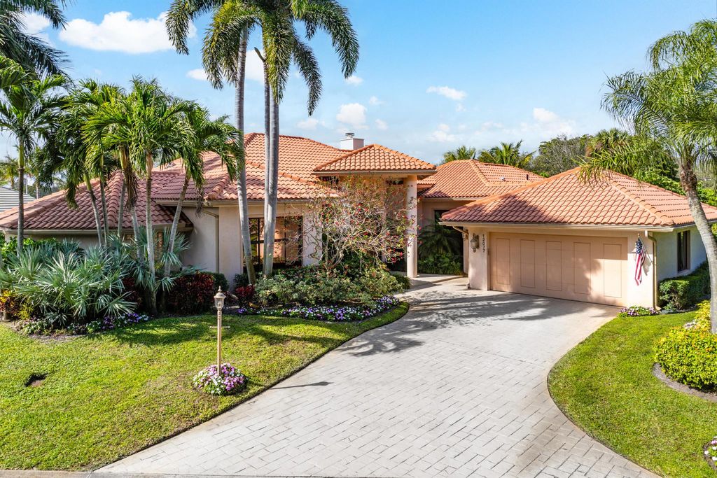 Photo of 12077 Odyssey Road, Boynton Beach, FL 33436 (MLS # R10960953)