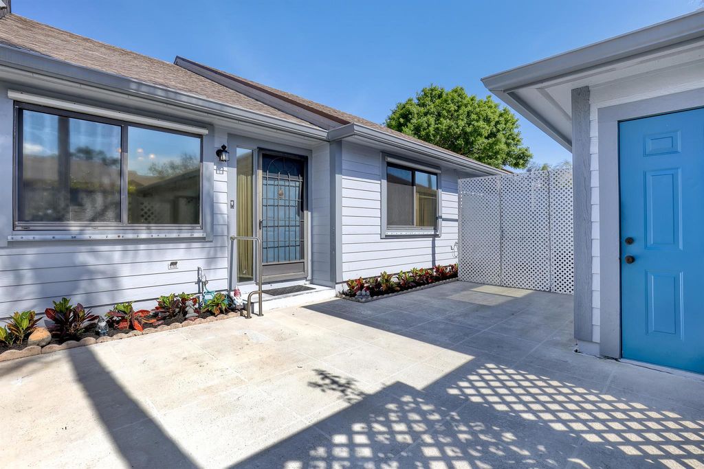 Photo of 6169 SE Georgetown Place, Hobe Sound, FL 33455 (MLS # R10965091)