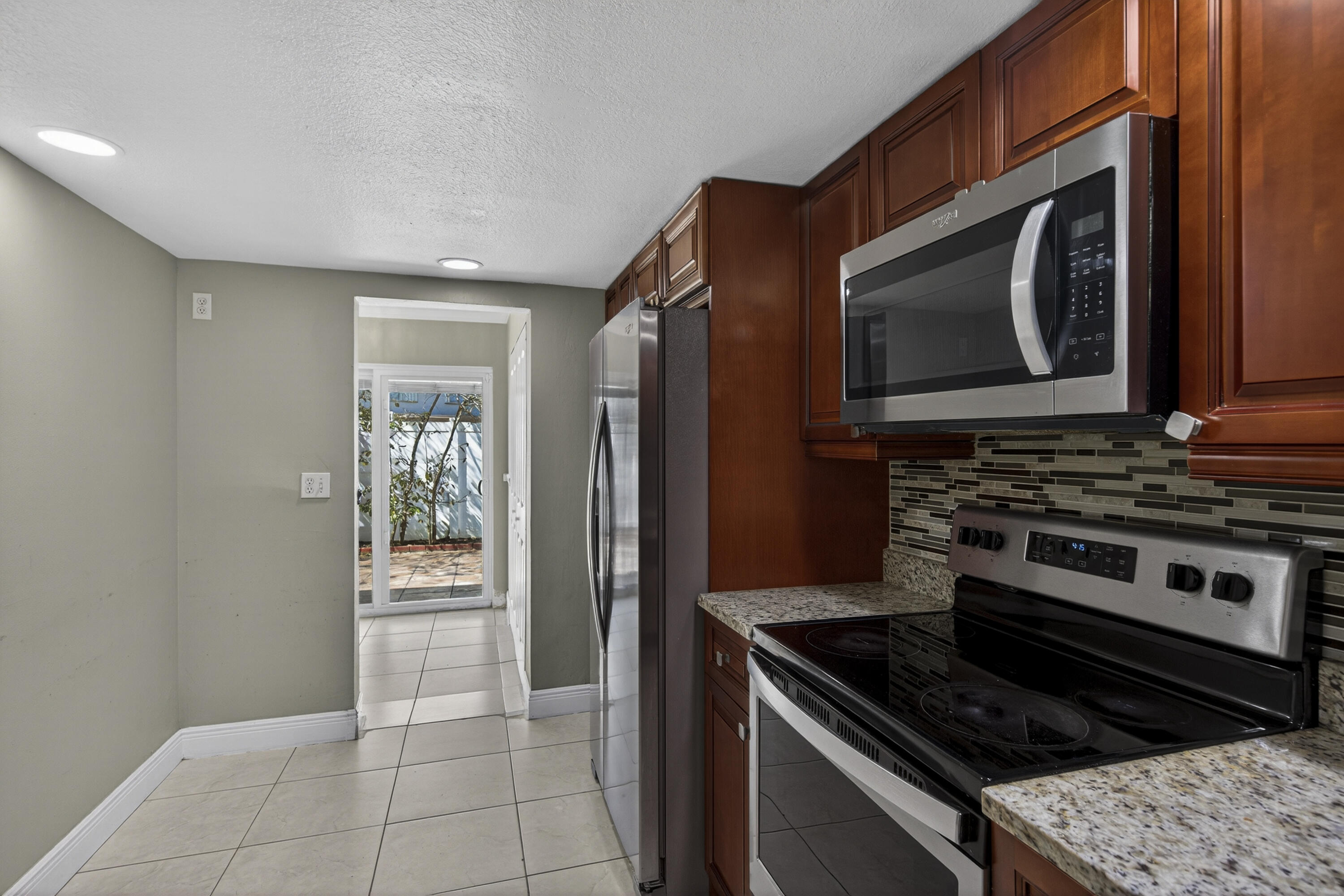 TOWNHOMES OF ORIOLE II - Residential