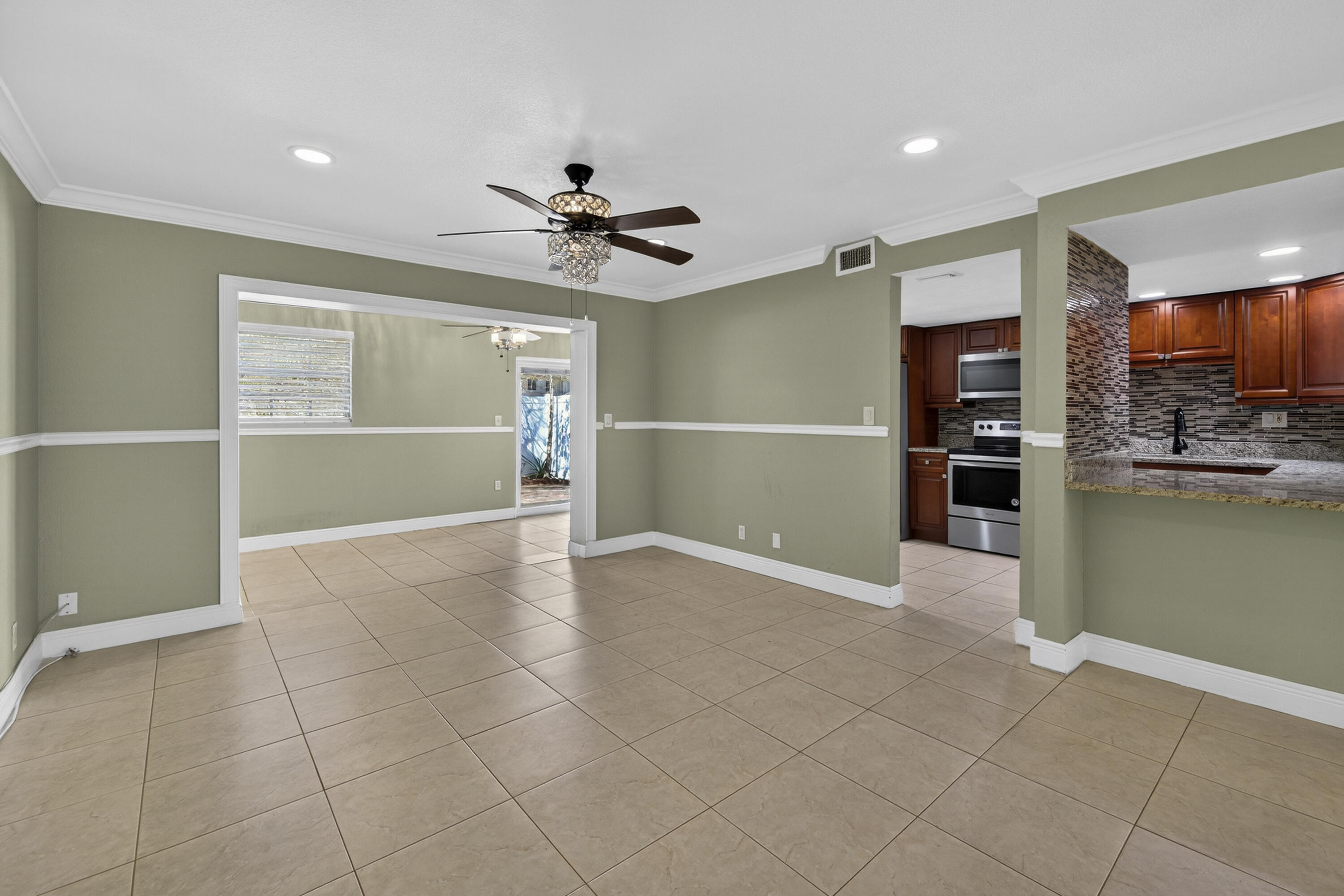 TOWNHOMES OF ORIOLE II - Residential