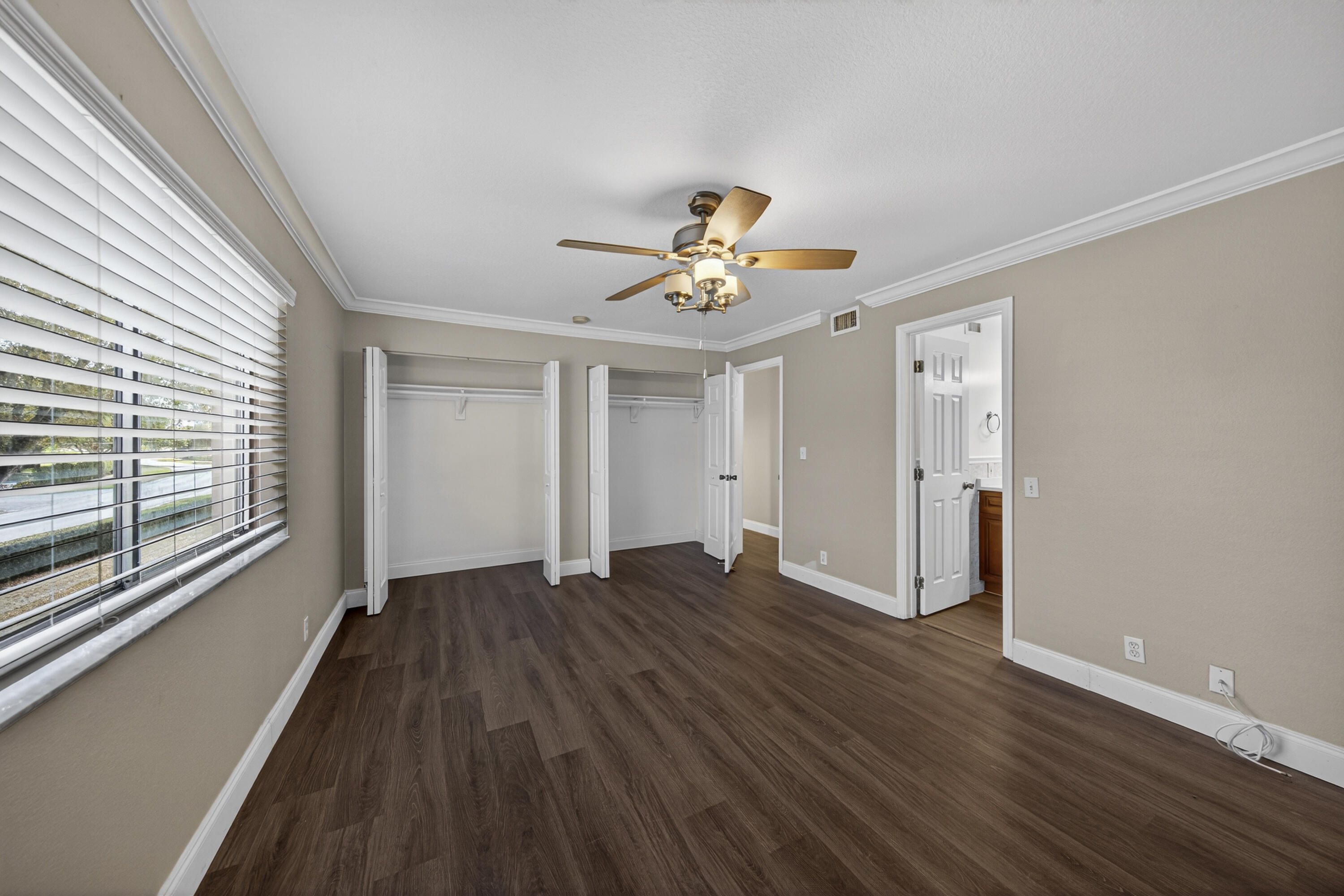 TOWNHOMES OF ORIOLE II - Residential