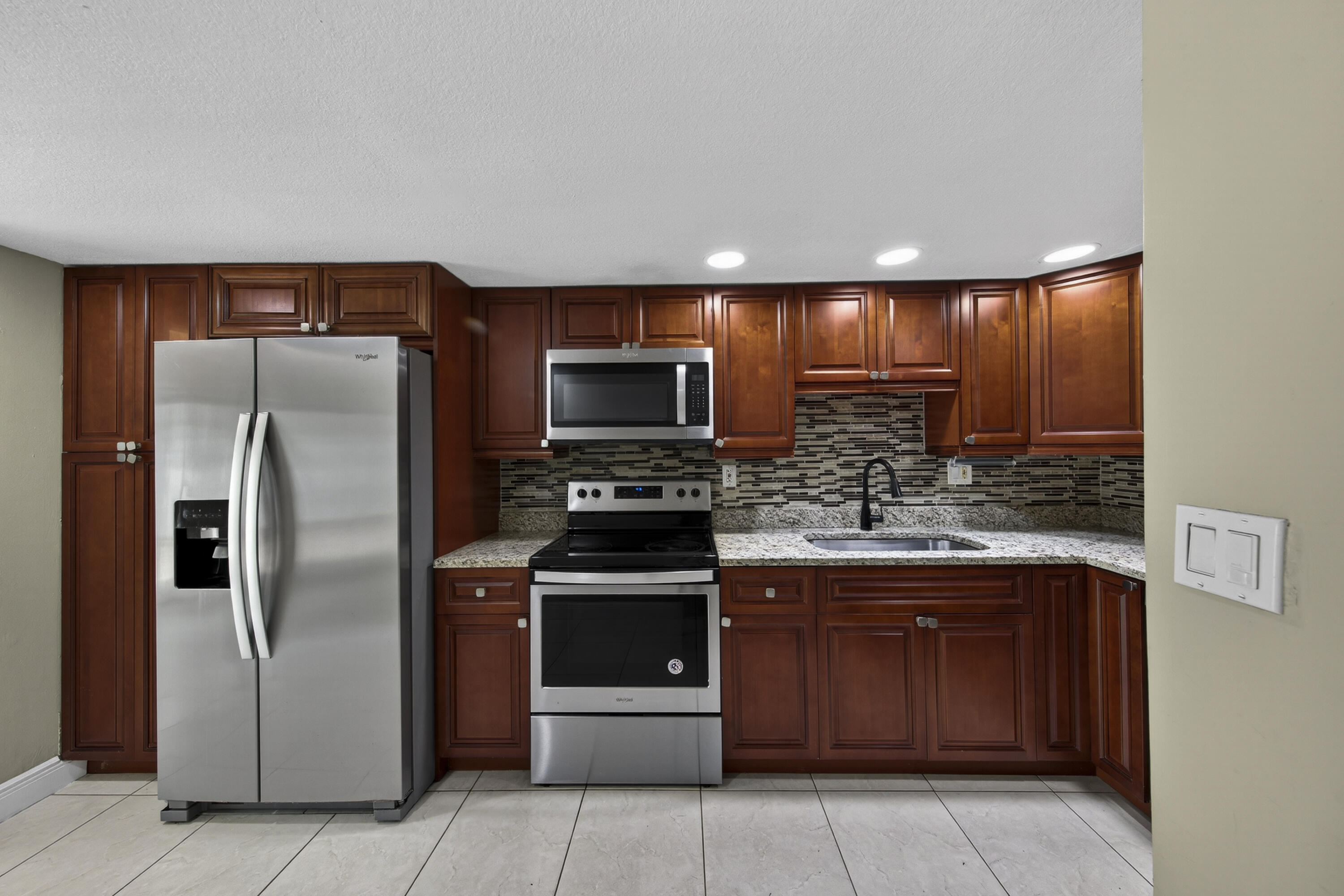 TOWNHOMES OF ORIOLE II - Residential