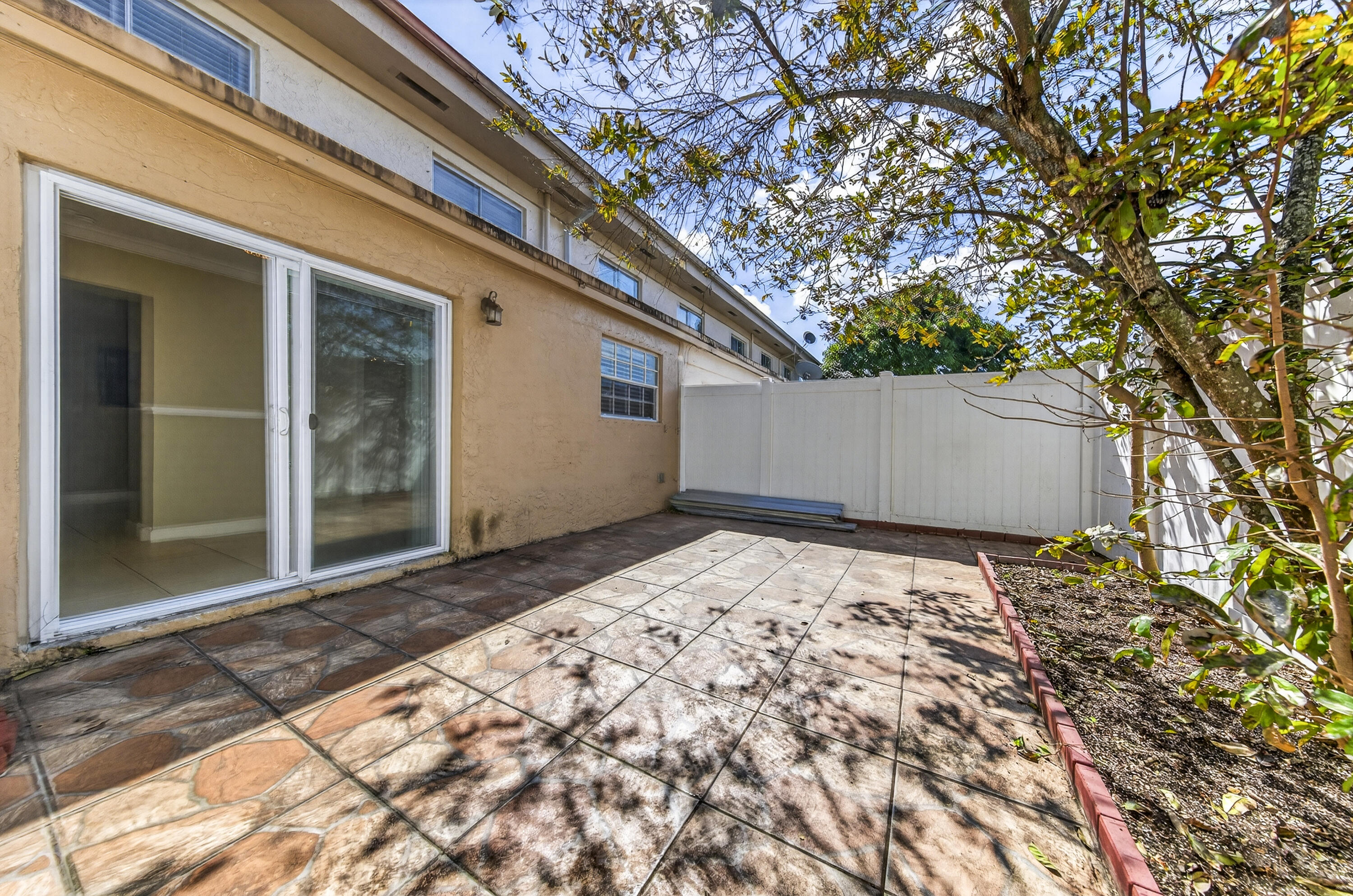 TOWNHOMES OF ORIOLE II - Residential