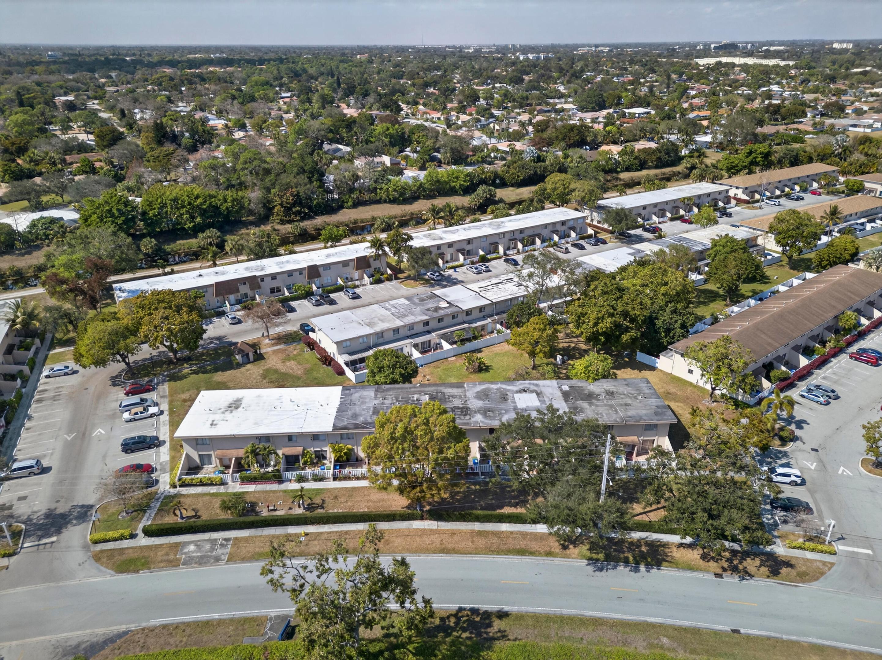 TOWNHOMES OF ORIOLE II - Residential