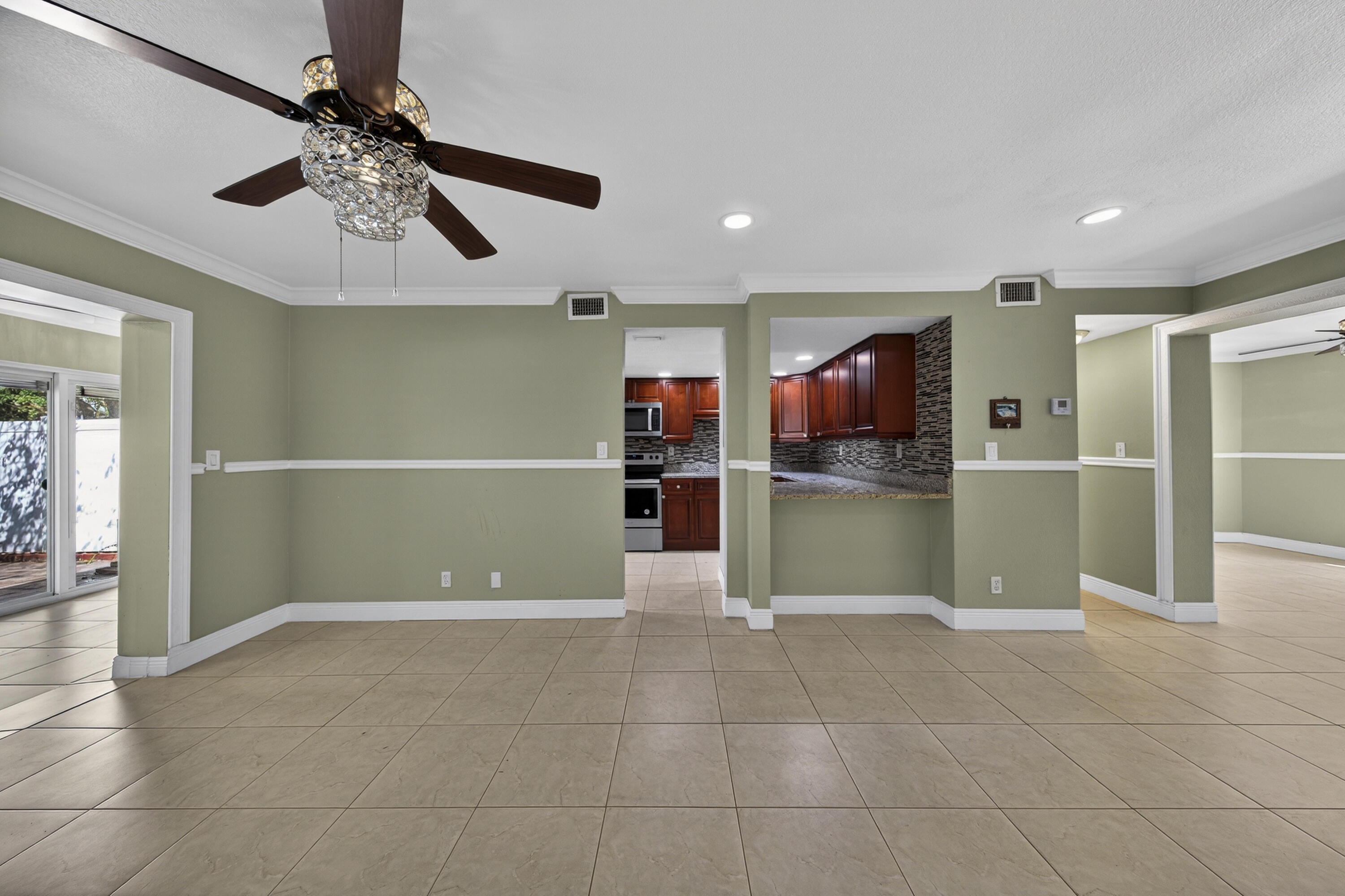 TOWNHOMES OF ORIOLE II - Residential