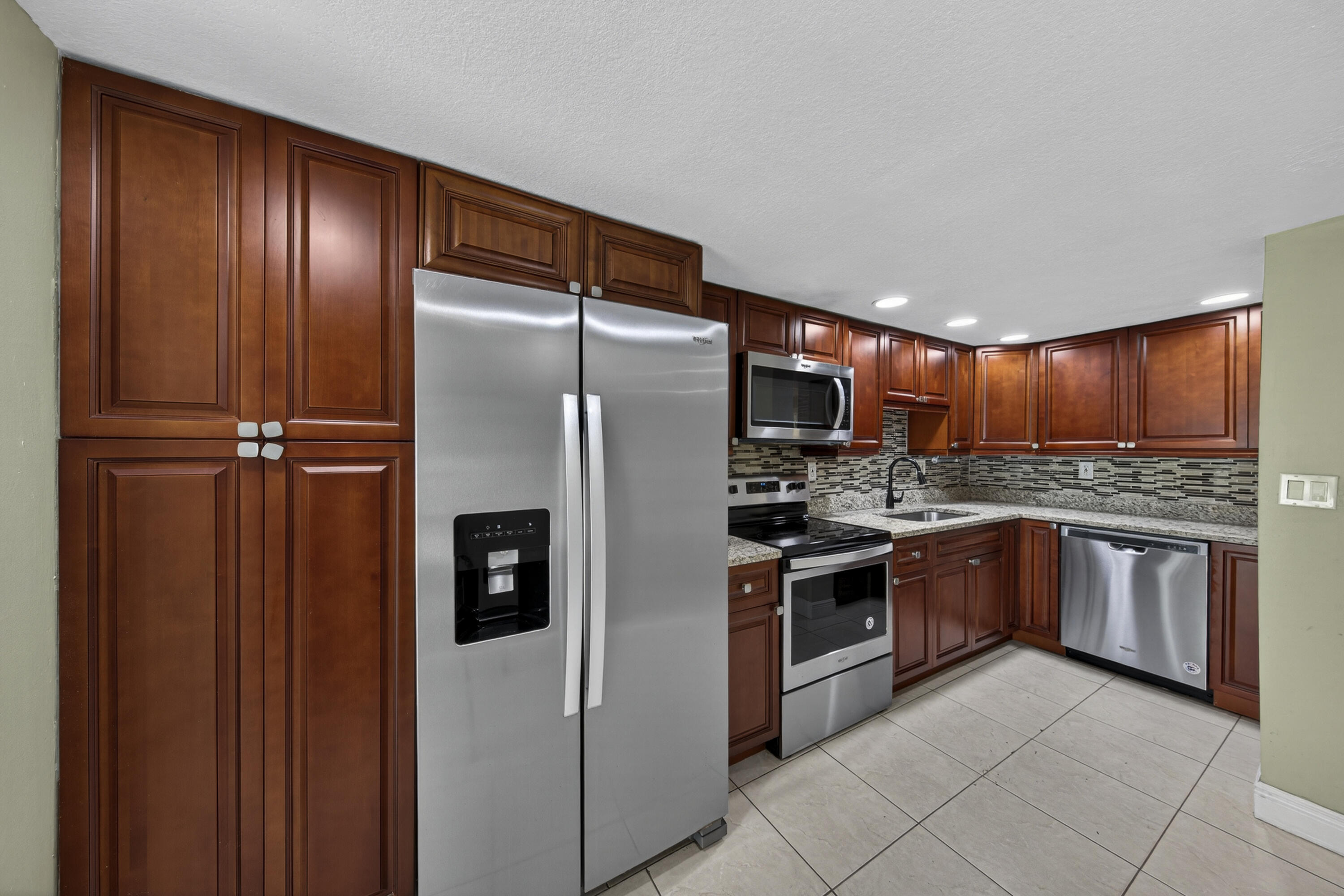 TOWNHOMES OF ORIOLE II - Residential