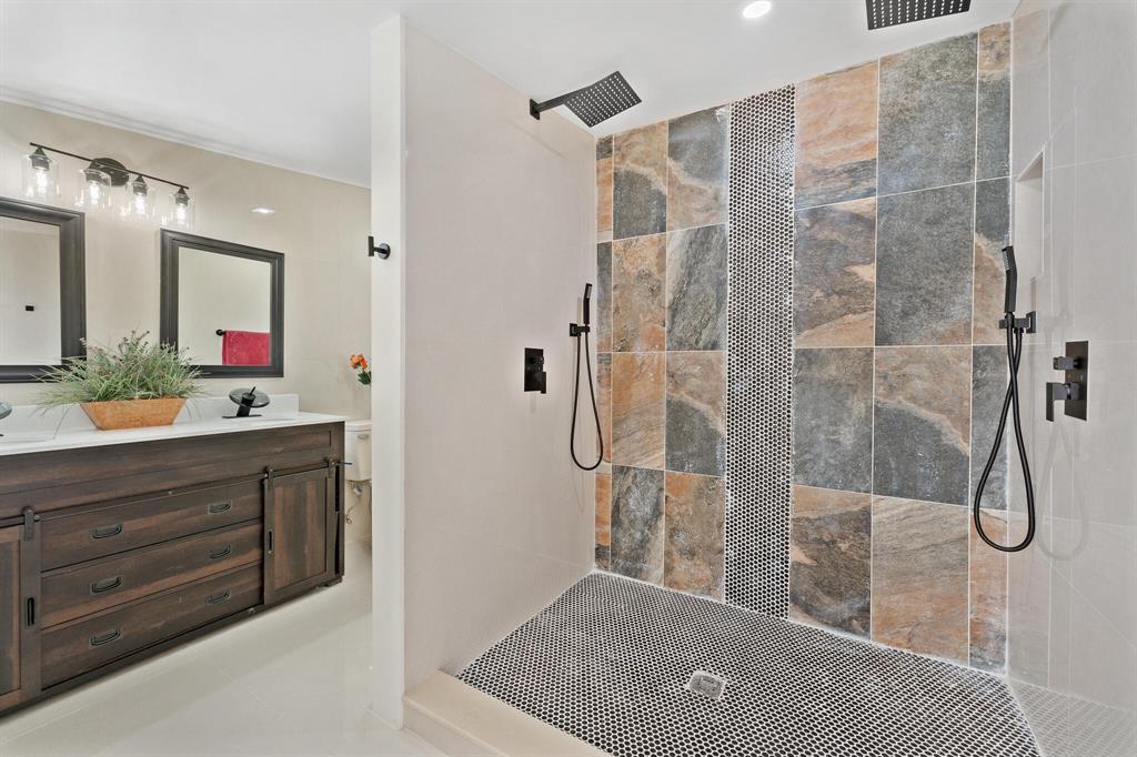 KELSEY CITY - Residential