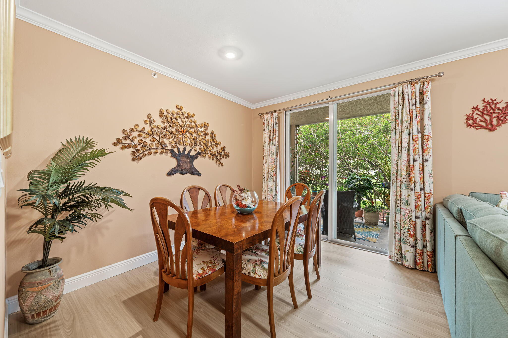 6529 Emerald Dunes Drive 106