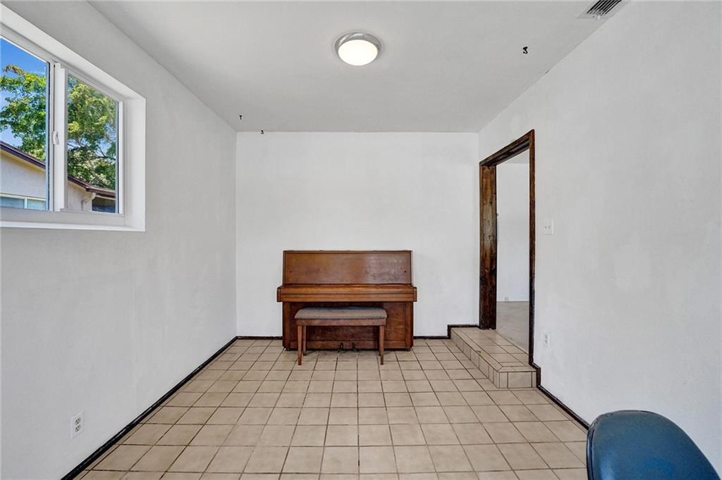 Hollywood Hills Amd 6-31 - Residential