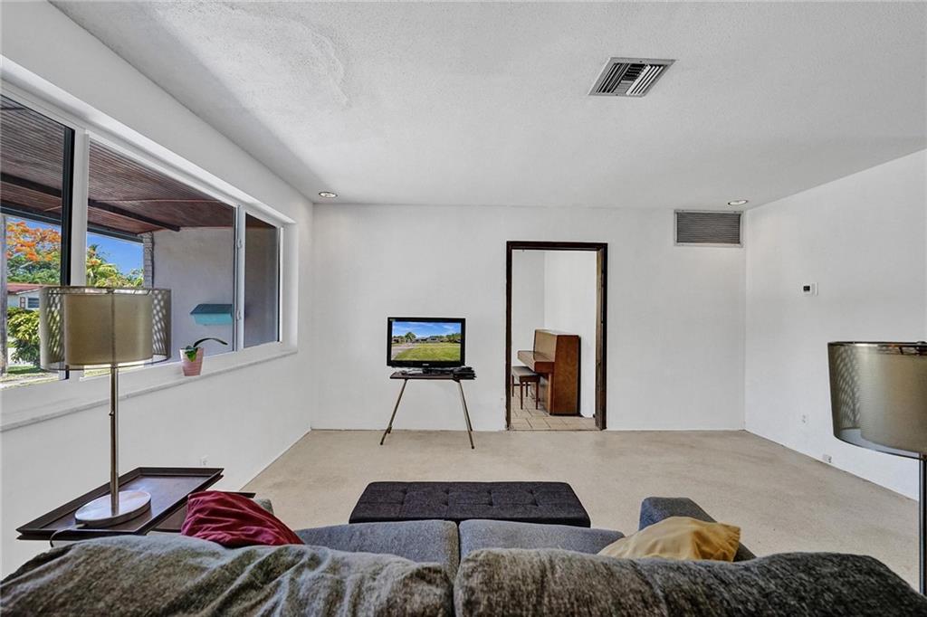 Hollywood Hills Amd 6-31 - Residential