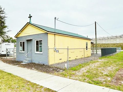 171 Avenue J  FL 33471