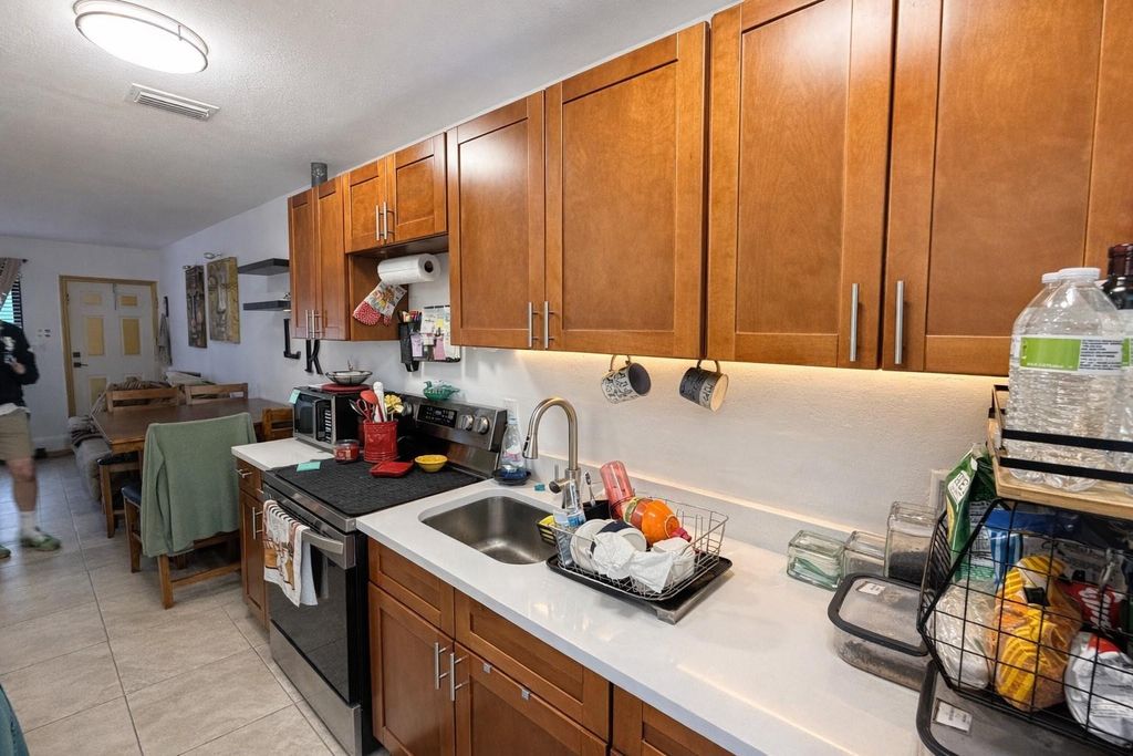 Photo of 1021 W Las Olas Boulevard #3, Fort Lauderdale, FL 33312 (MLS # F10551865)