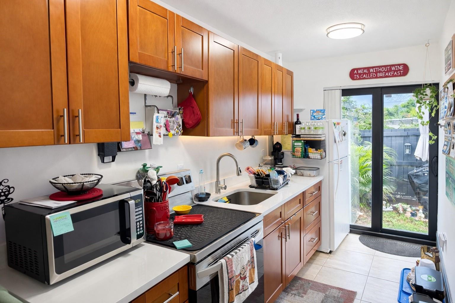 Waverly Place 2-19 D - Residential Lease