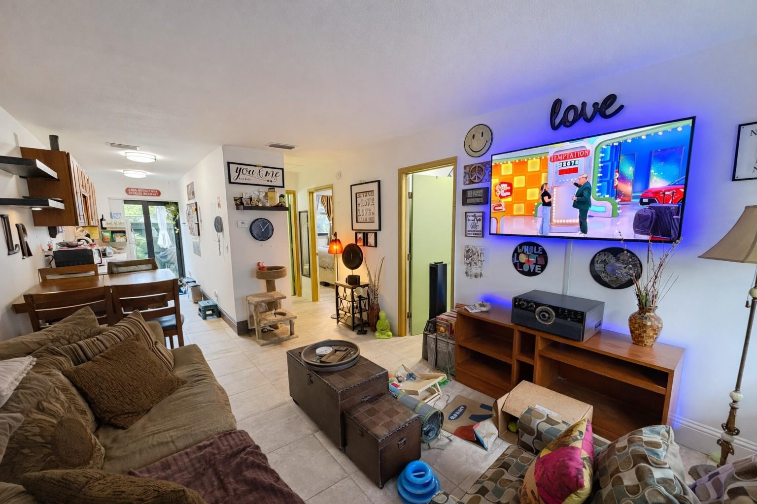 Waverly Place 2-19 D - Residential Lease