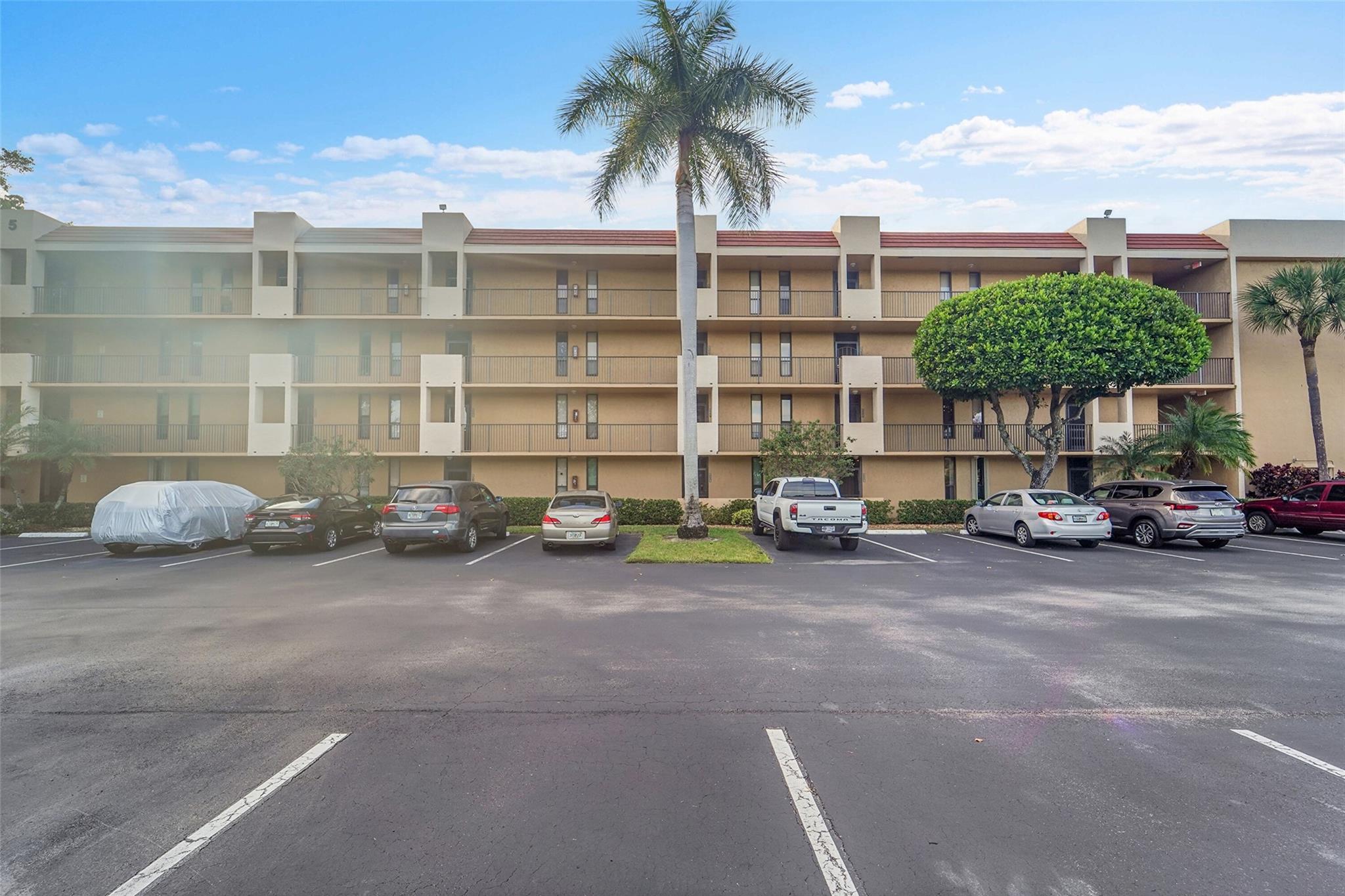 6008 Coral Lake Dr 108