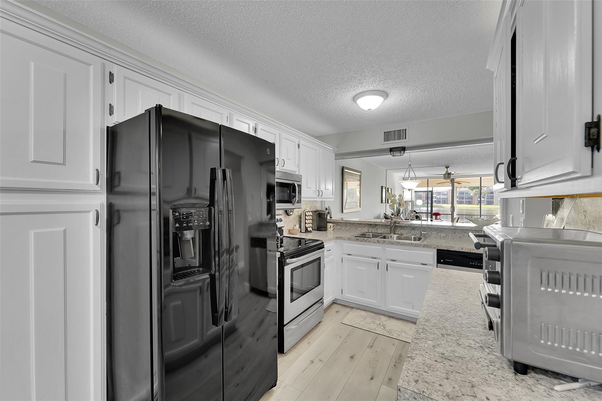 6008 Coral Lake Dr 108