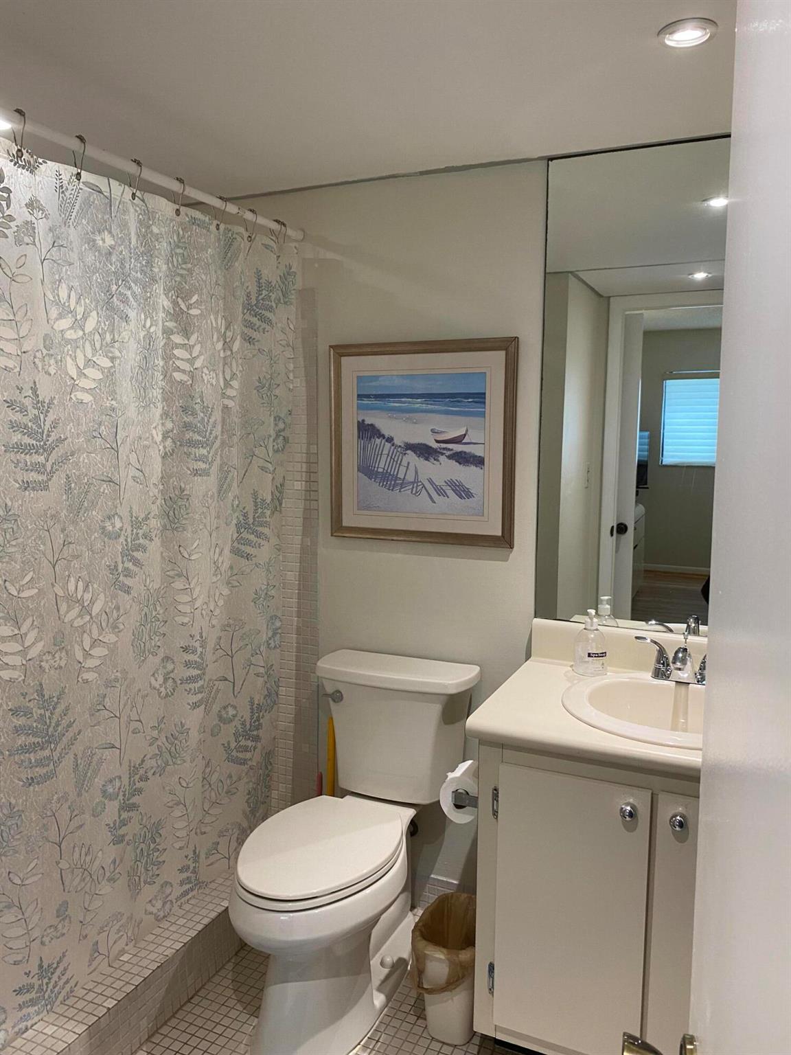 WITNEY A AND B CONDO - Residential Lease