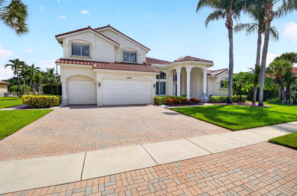 Photo of 11554 Knightsbridge Place, Wellington, FL 33449 (MLS # B26066986)
