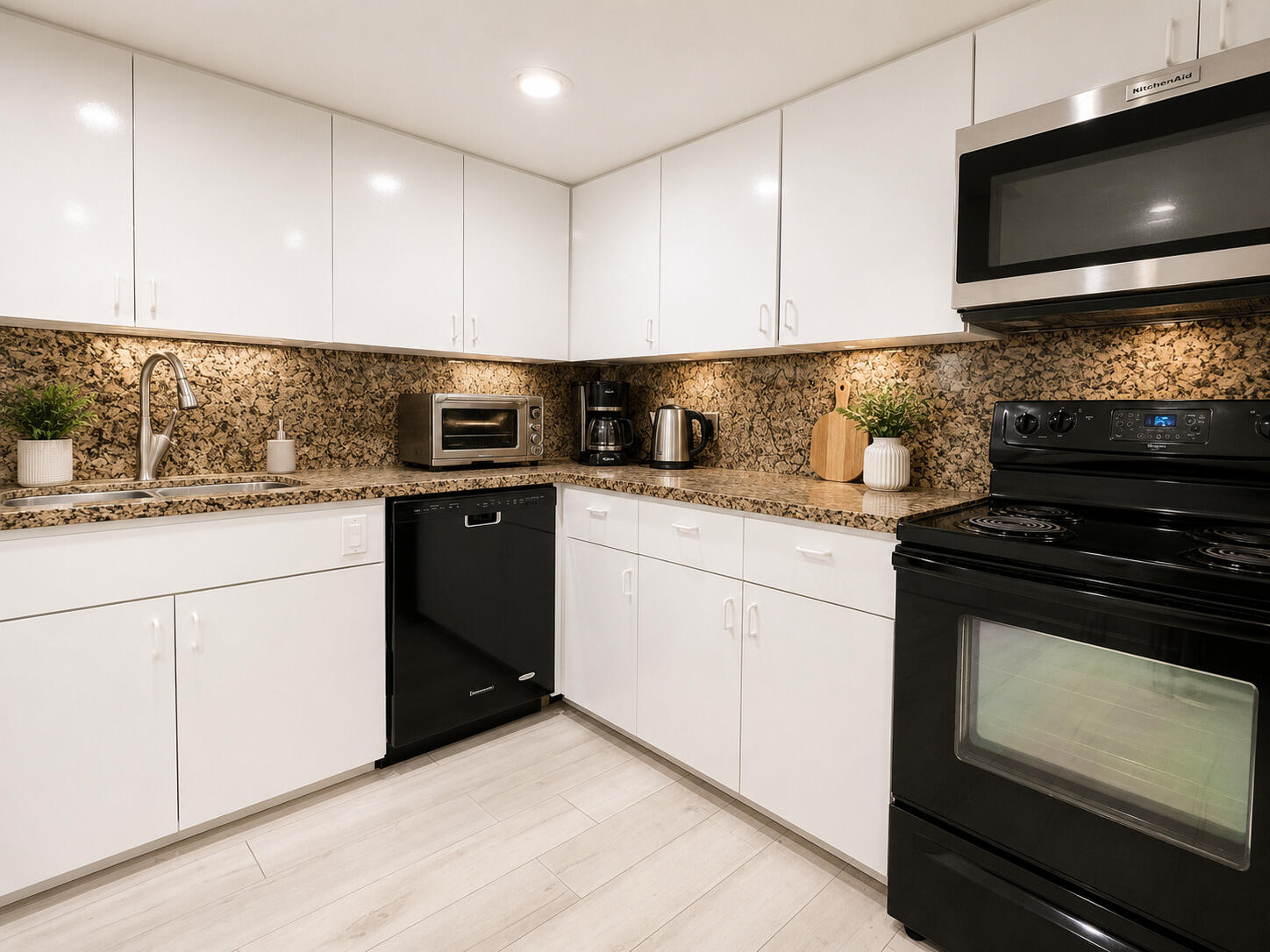 401 Golden Isles Drive 402