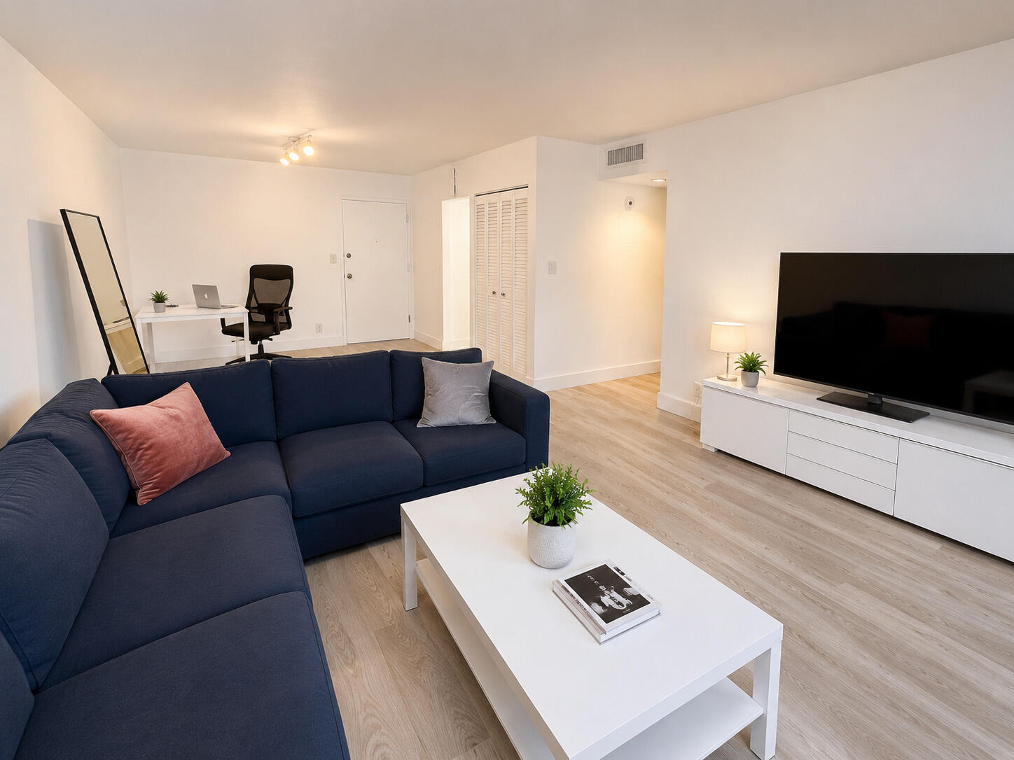 401 Golden Isles Drive 402