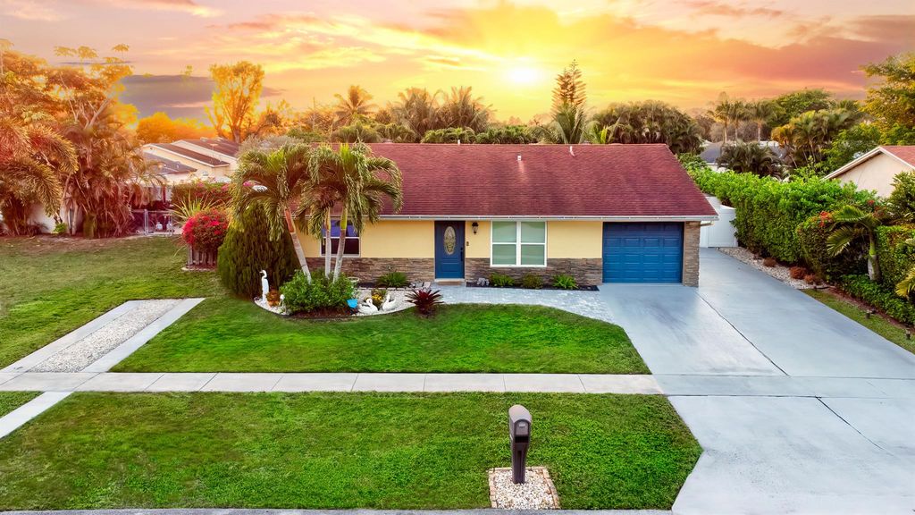 Photo of 4629 Carthage Circle S, Lake Worth, FL 33463 (MLS # R11061005)