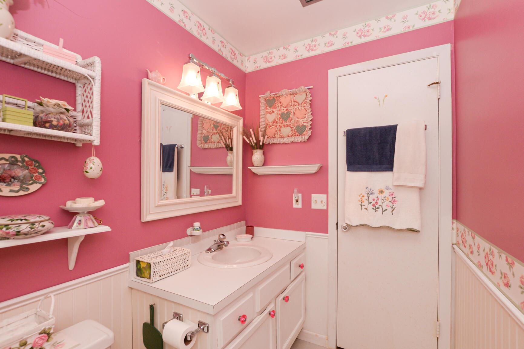 VISTA DEL LAGO CONDO - Residential