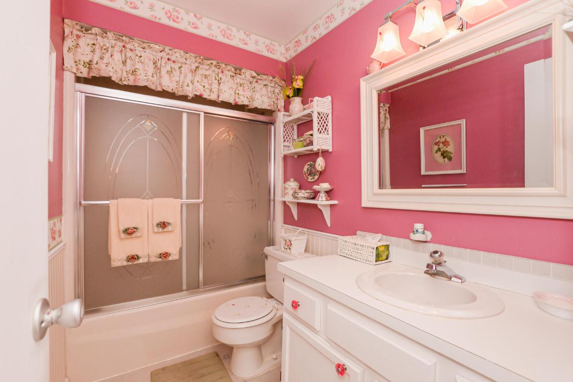 VISTA DEL LAGO CONDO - Residential