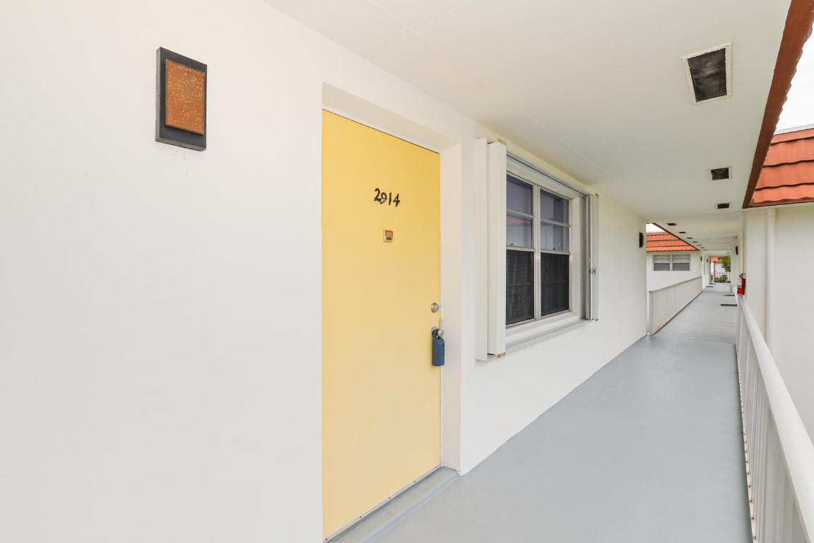 VISTA DEL LAGO CONDO - Residential