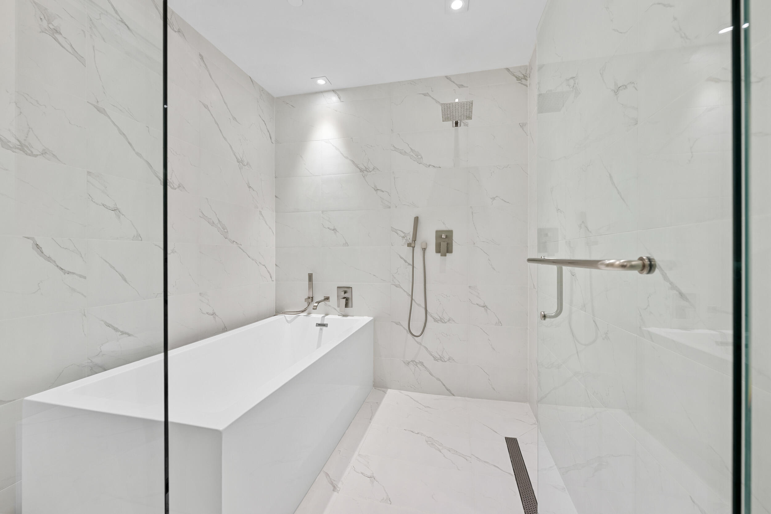 AMRIT OCEAN RESORT - Residential